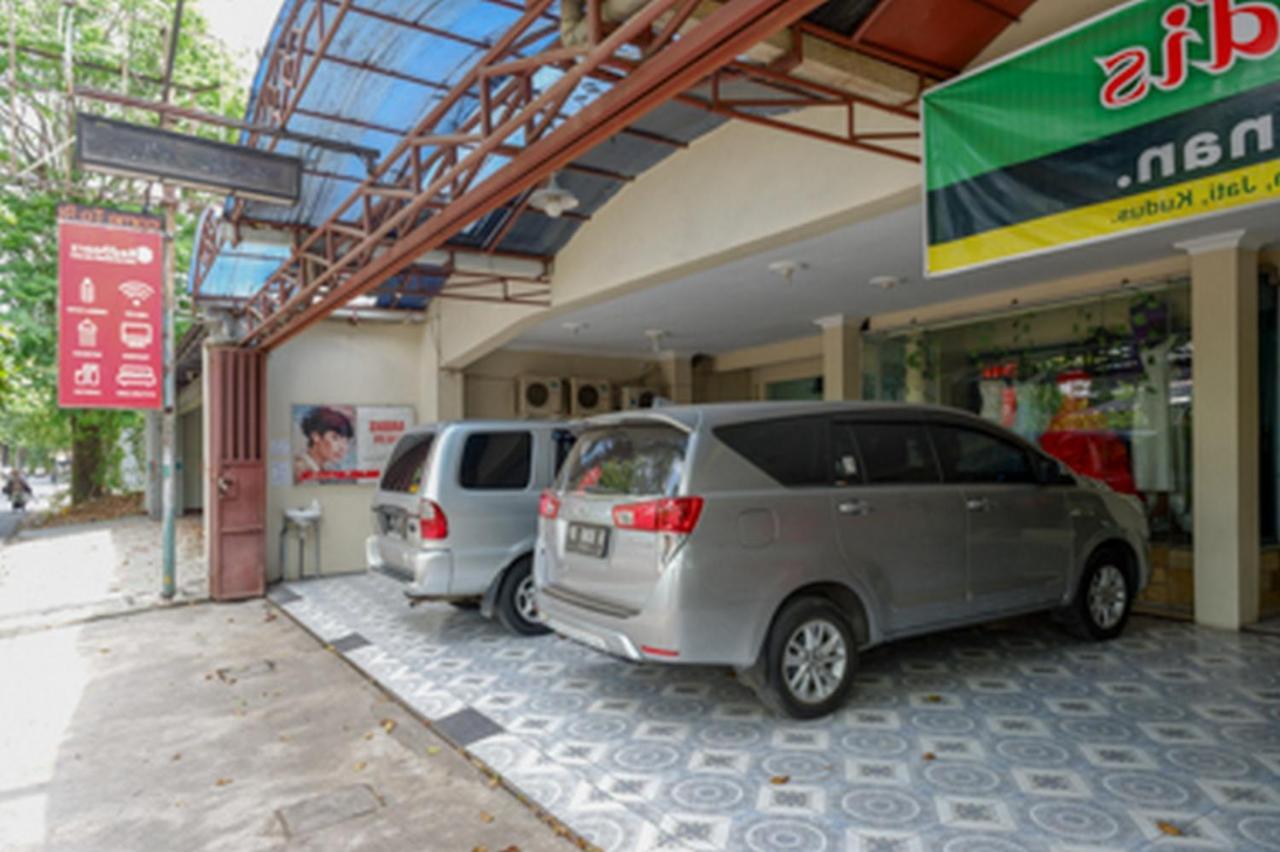 红多兹酒店-艾哈迈德亚尼纪念公园 Kudus 外观 照片